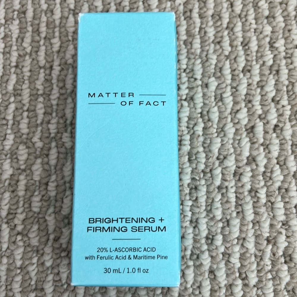 MATTER OF FACT
BRIGHTENING + FIRMING SERUM with 20% Vitamin C + Ferulic Acid